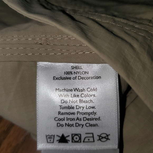 Eddie Bauer large men's tan Travex utility vest. - Picture 5 of 9